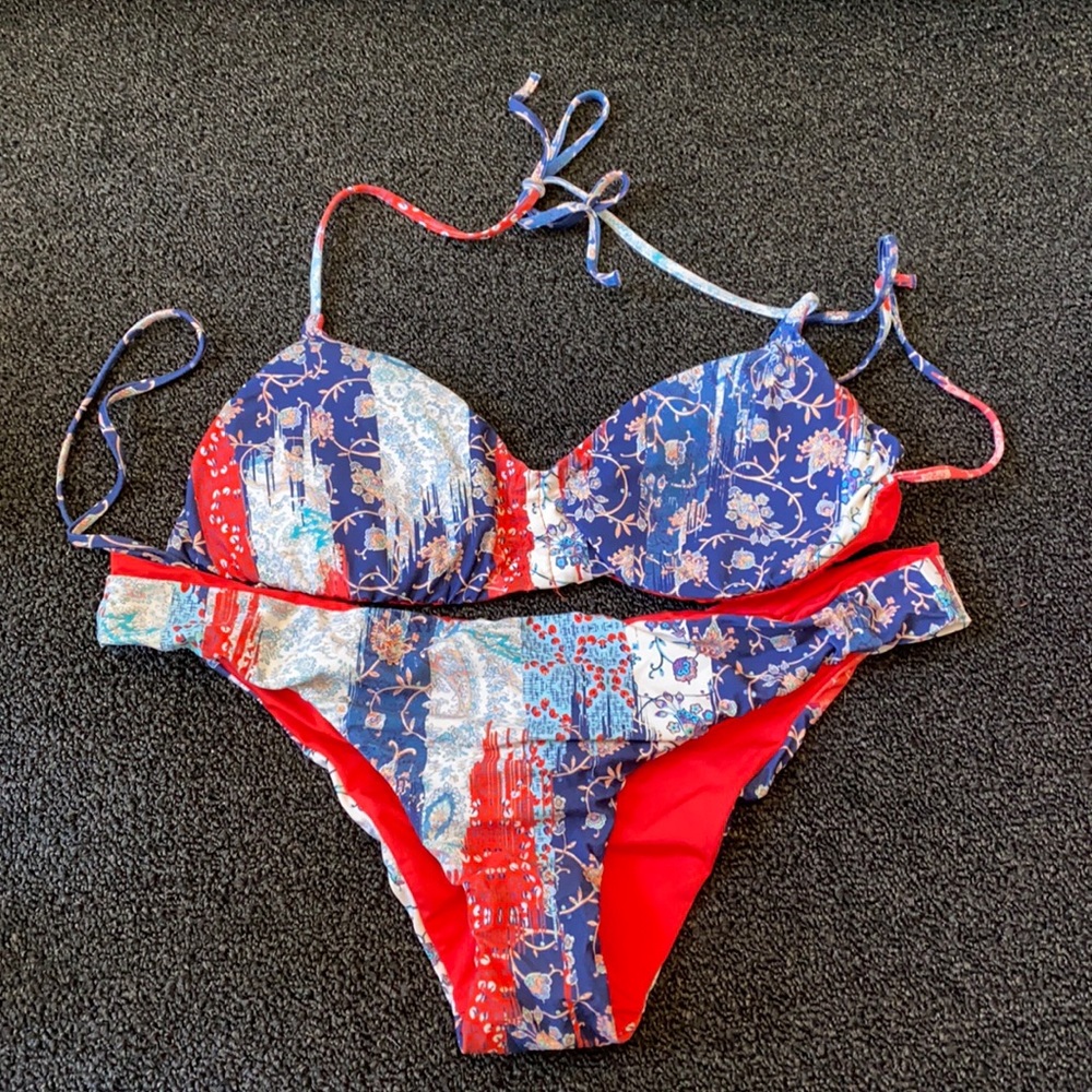 Bikini Set - image 1